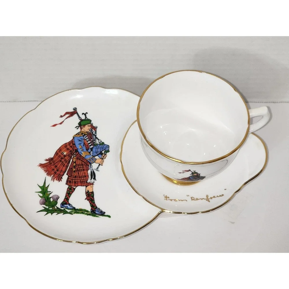 Unmarked Bone China Teacup and Hostess Plate Set‎ Bruce Clan Tartan Collectible